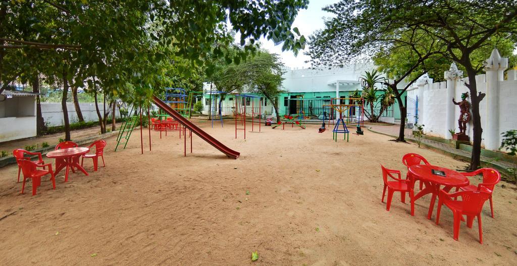 Royal Club Chennai Ngoại thất bức ảnh