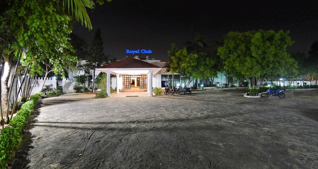 Royal Club Chennai Ngoại thất bức ảnh