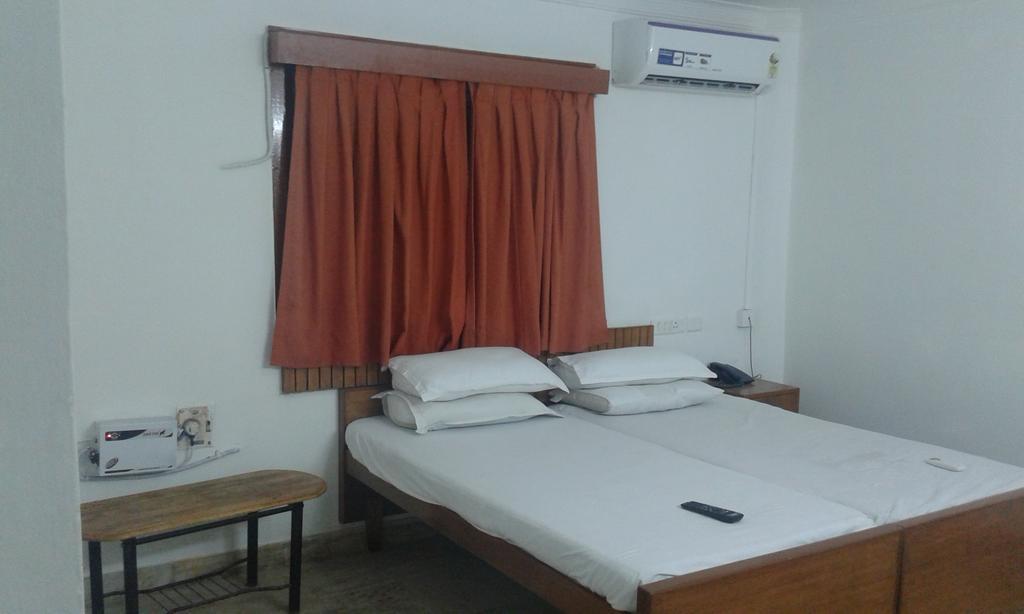 Royal Club Chennai Ngoại thất bức ảnh