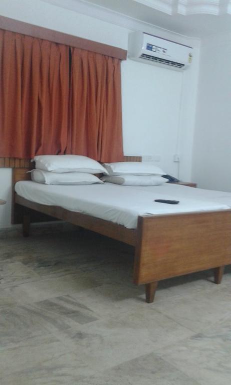 Royal Club Chennai Ngoại thất bức ảnh